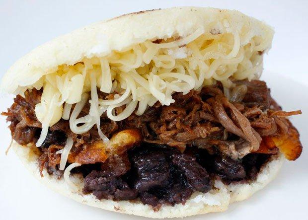 Resultado de imagen para imagenes arepas de pabellon venezolanas