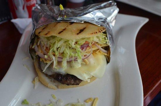 Resultado de imagen para imagenes arepas burgue venezolanas