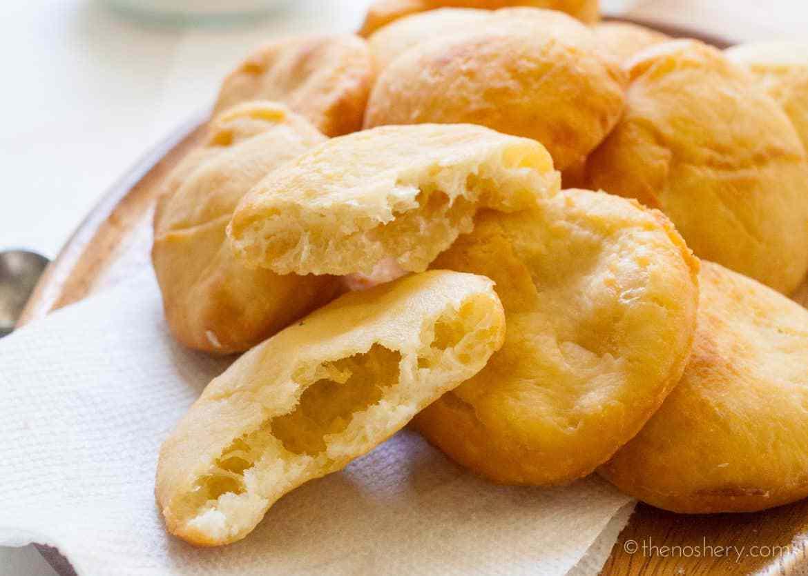 Resultado de imagen para imagenes arepas de cocos venezolanas