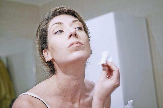 Agua micelar: ¿Que es, como se usa, como funciona?