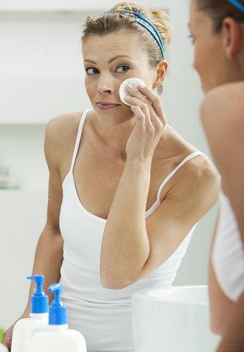 Agua micelar: ¿Que es, como se usa, como funciona?