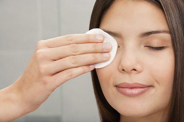 Agua micelar: ¿Que es, como se usa, como funciona?