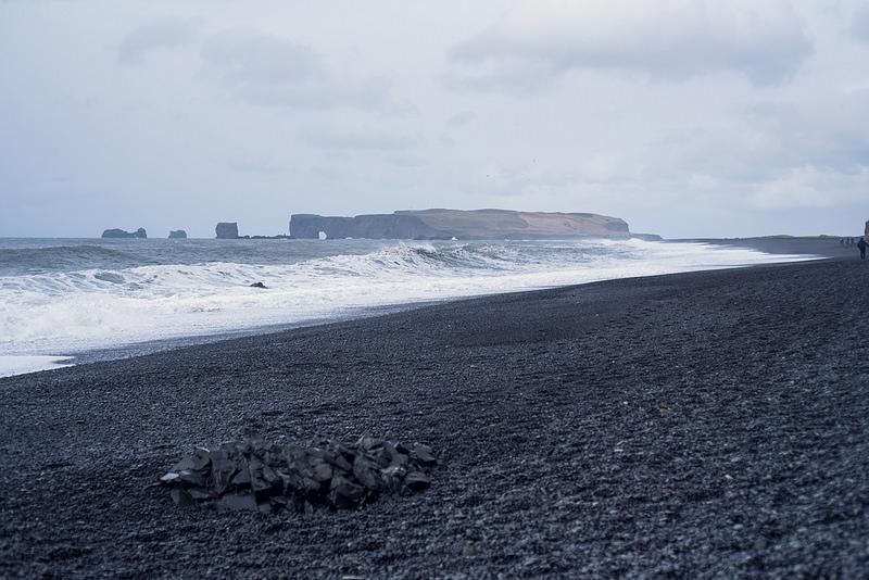 Playa de Reynisfjara en Islandia