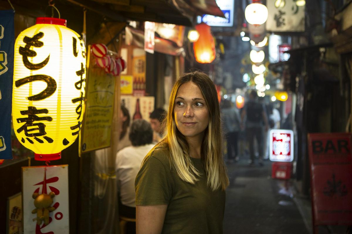 Marta Simonet en Yurakucho, Tokyo (Japón)
