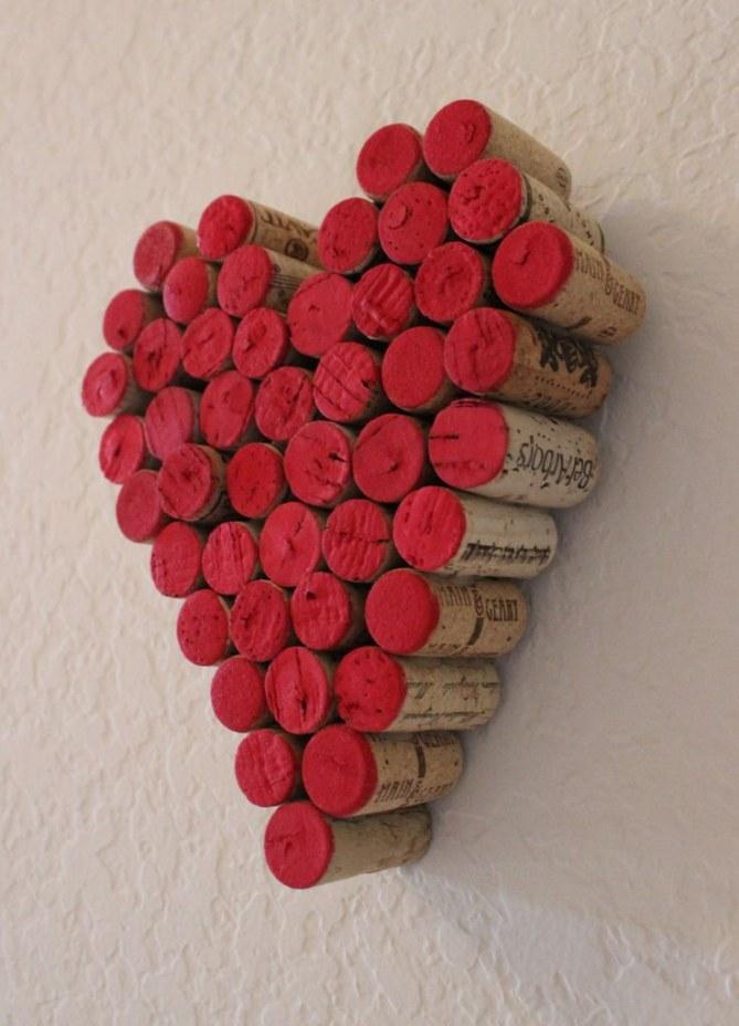 Corazón con tapones de corcho. Vía EnFemenino.