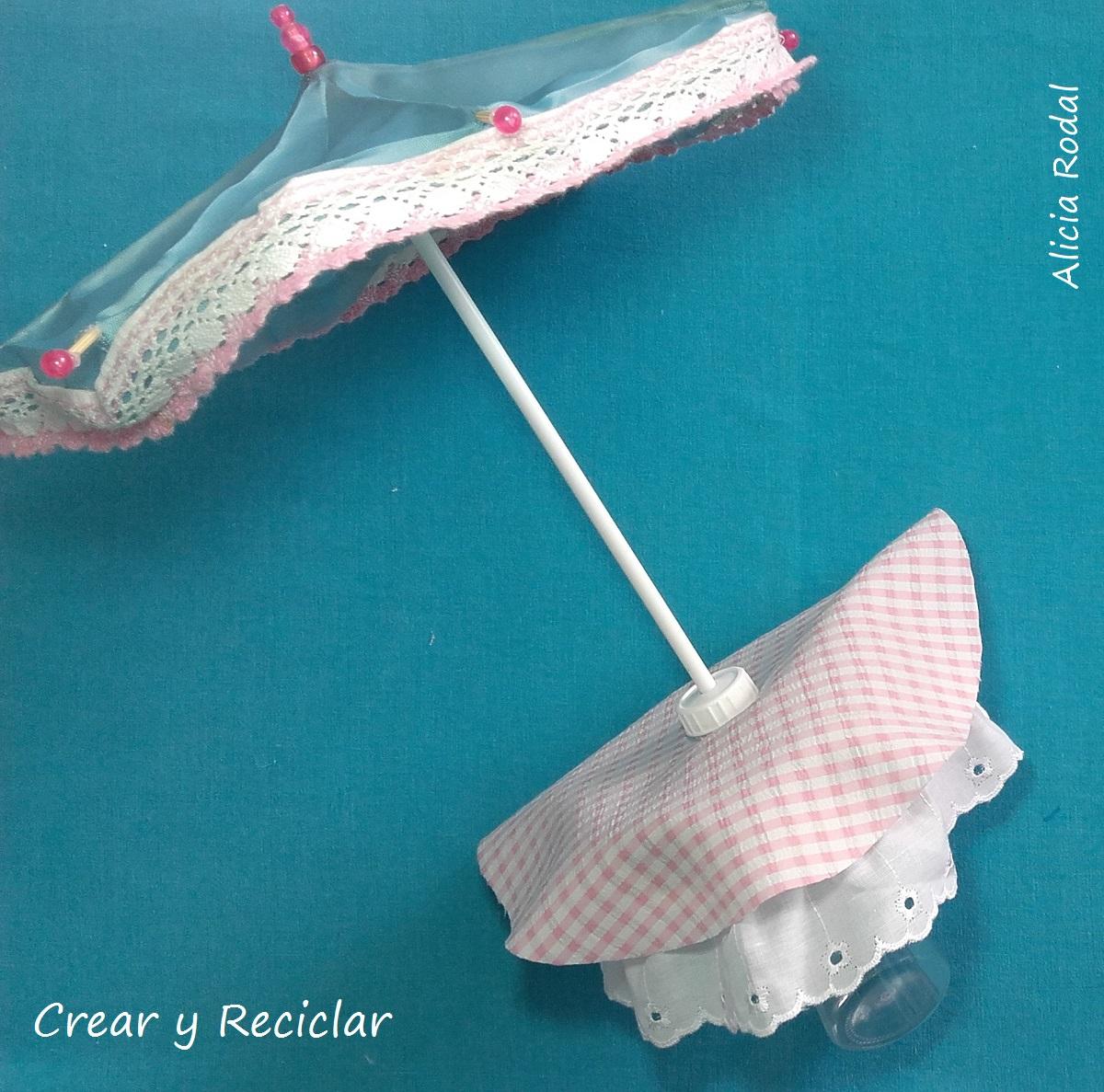 Mesa y sombrilla para la piscina de muñecas DIY