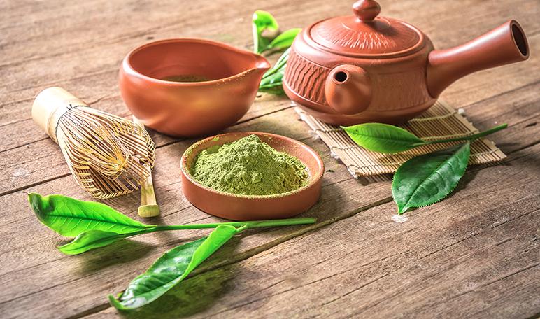 Cómo quitar las bolsas de los ojos con remedios caseros - Trucos de belleza caseros