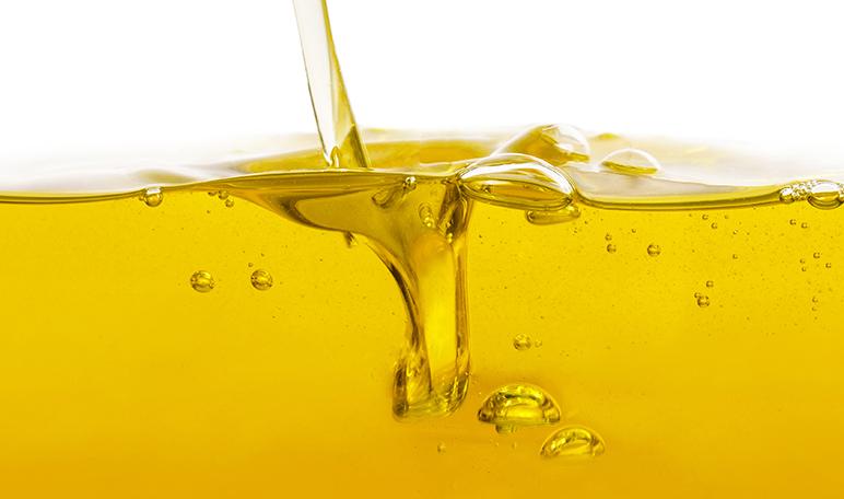 Cuerpo sin estrías con aceites - Trucos de belleza caseros