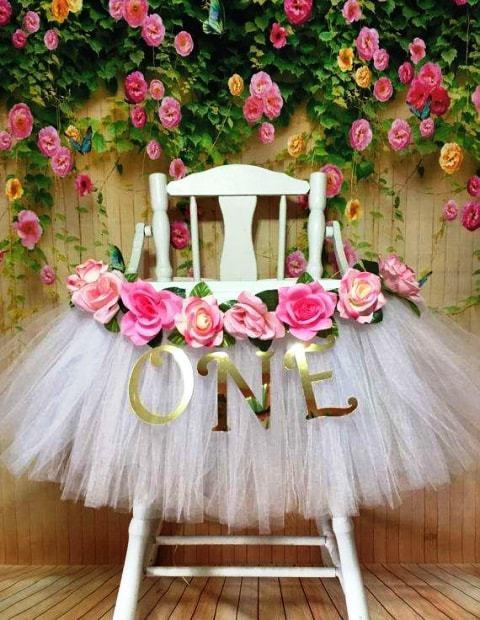 silla de comer alta decorada para cumpleaños