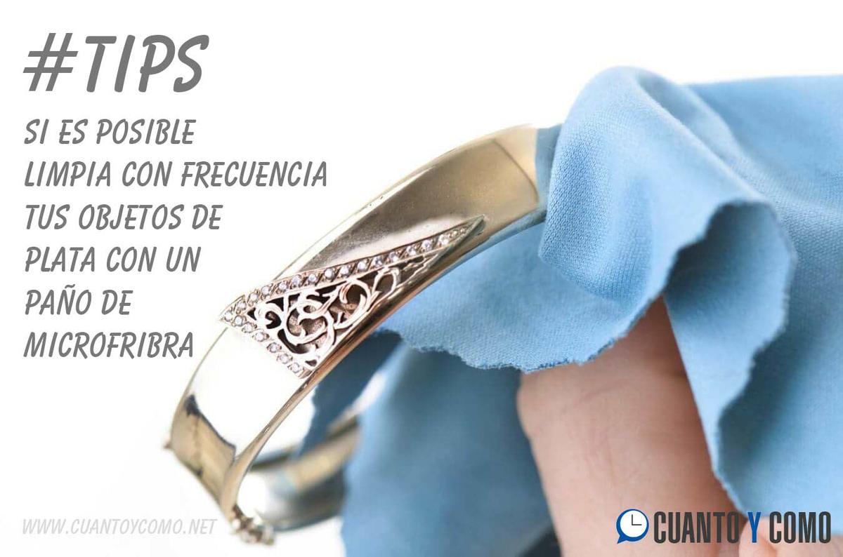 Limpiar objetos de plata con microfibra