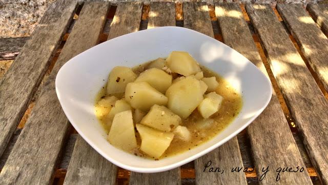patatas-guisadas-crockpot-panuvasyqueso