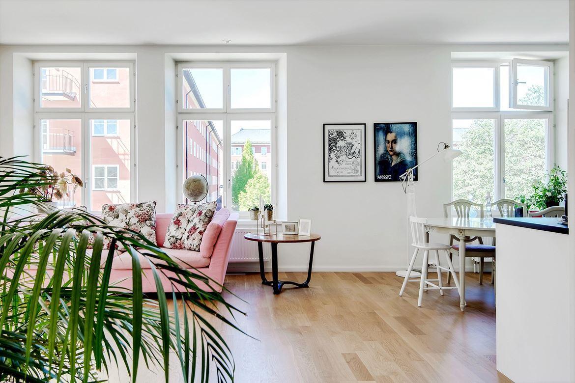 BEAUTIFUL PINK SOFA DECOR 16