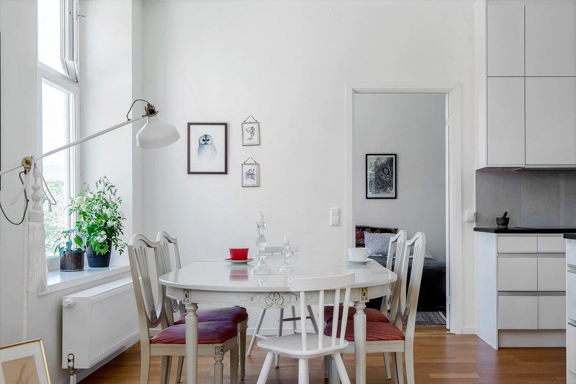 BEAUTIFUL PINK SOFA DECOR 17