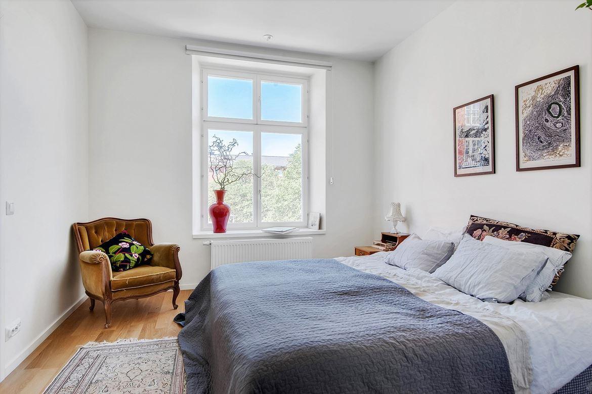 BEAUTIFUL PINK SOFA DECOR 21