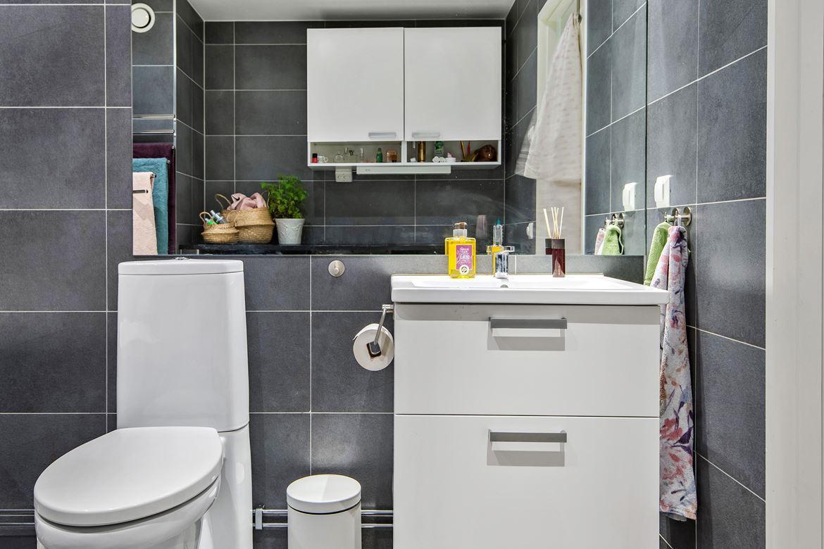 BEAUTIFUL PINK SOFA DECOR 09