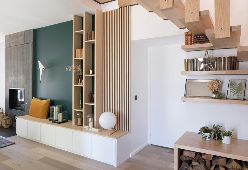 Colores_contrastados_y_madera_natural_para_una_reforma_decoración_interiores-6