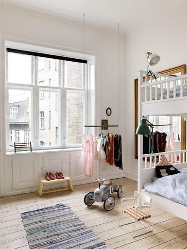 AN APARTMENT AS A SHOWROOM 13