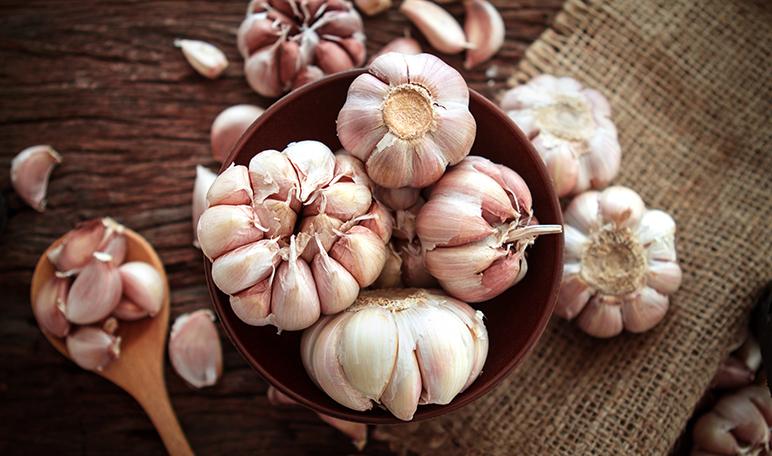 Cómo quitar los hongos de las uñas con remedios caseros - Trucos de belleza caseros