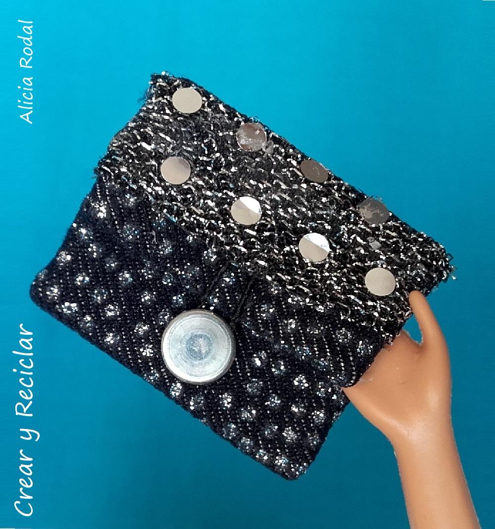 Zapatos y bolsos para muñecas con retales DIY