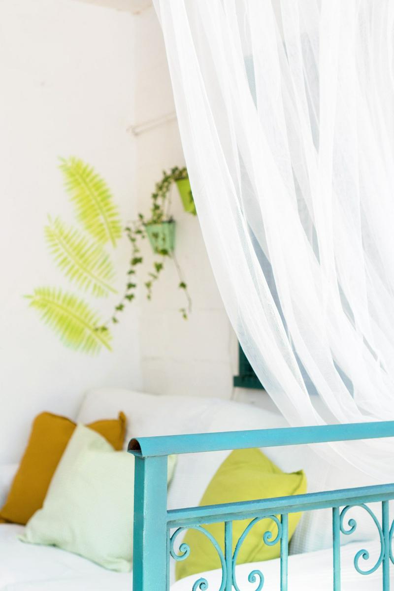 renovando la protectora de animales, zona del sofa