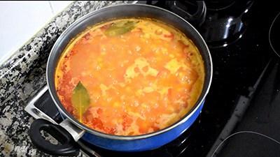 garbanzos con langostinos