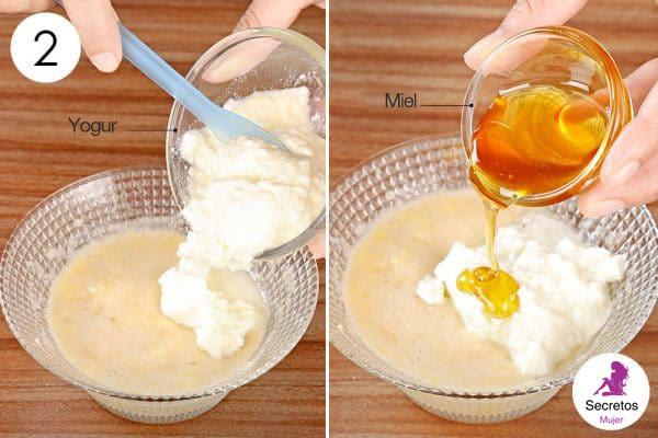 Agrega yogurt y miel para hacer una mascarilla de bricolaje para pieles secas.