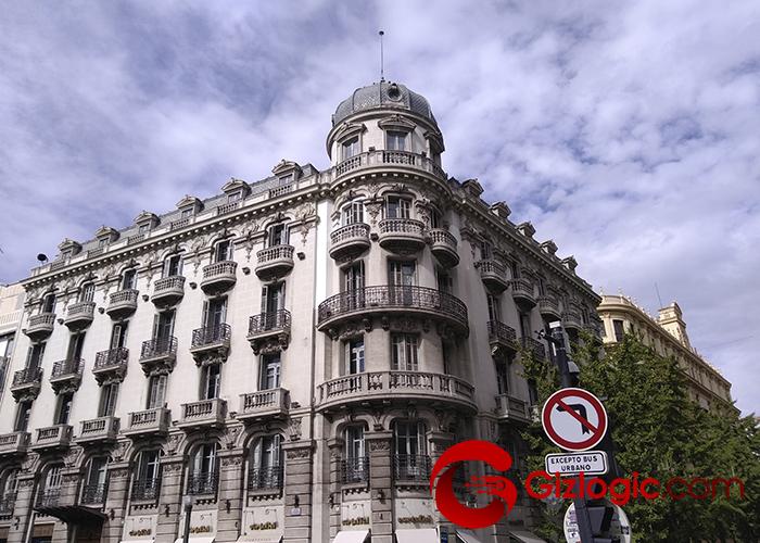 Hisense Infinity H12