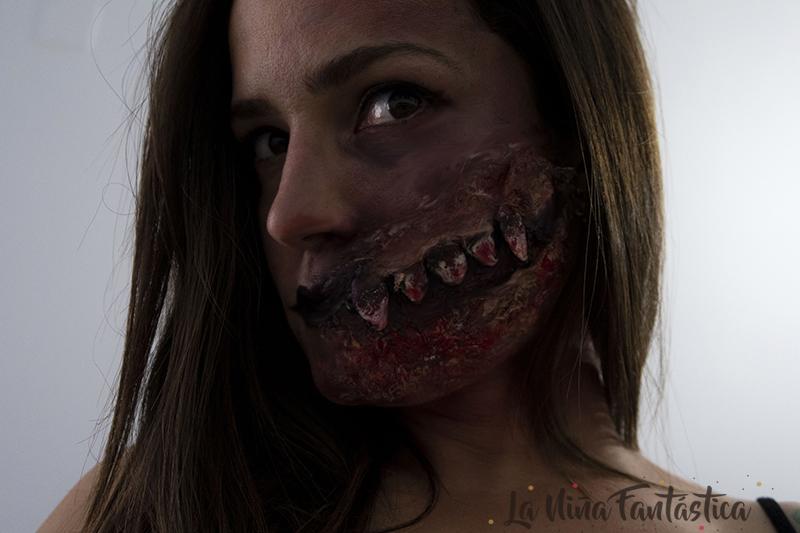 maquillaje para Halloween - herida en la boca