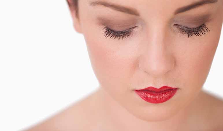 Cómo tener unas pestañas perfectas usando vitamina E - Trucos de belleza caseros