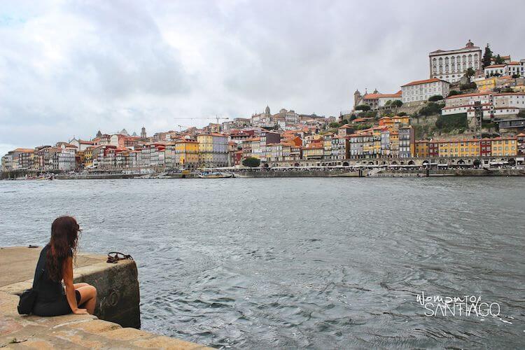 Vistas de Oporto desde la orilla del Duero