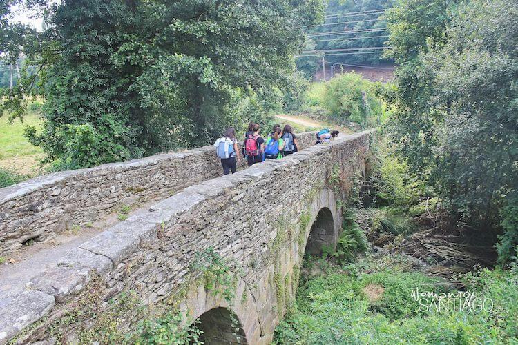 Salida de Sarria por el Ponte da Áspera