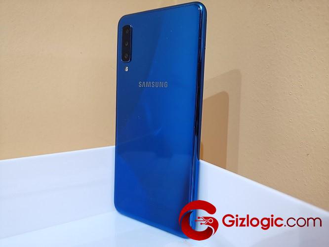 Samsung Galaxy A7 1