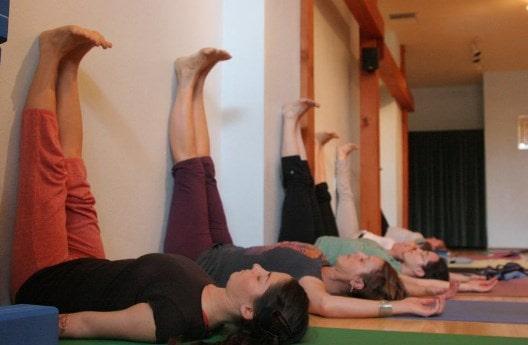 Viparita Karani, para tratar el mareo cervical