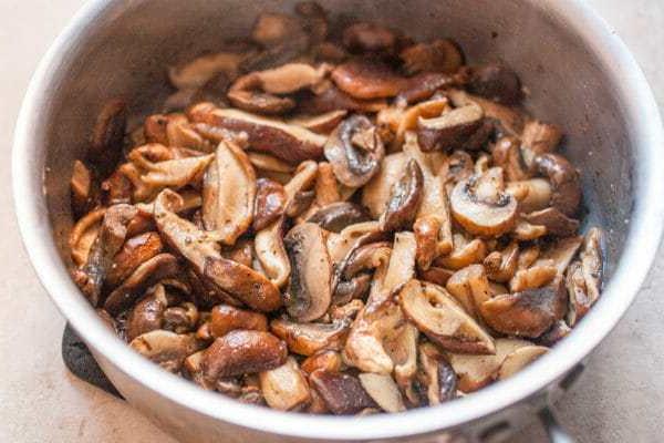 Pasta-Alfredo-Mushrooms-METHOD-2-sauteed-mushrooms-600x400