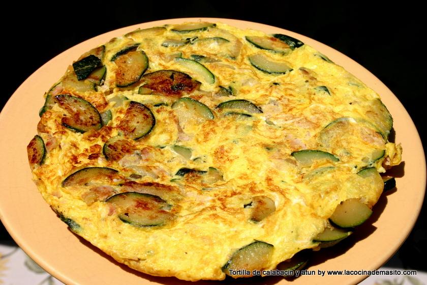 Tortilla de calabacin y atun