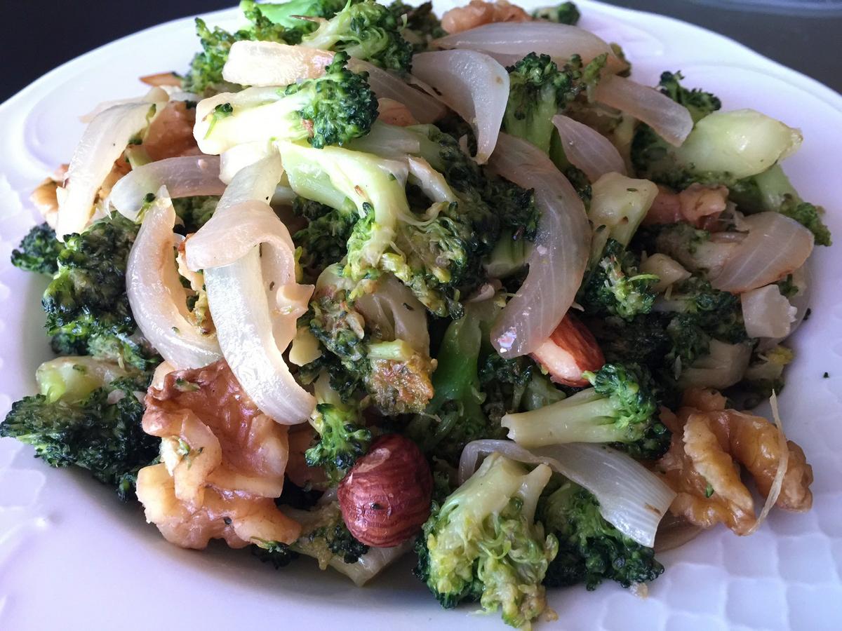 wok de brocoli y frutos secos