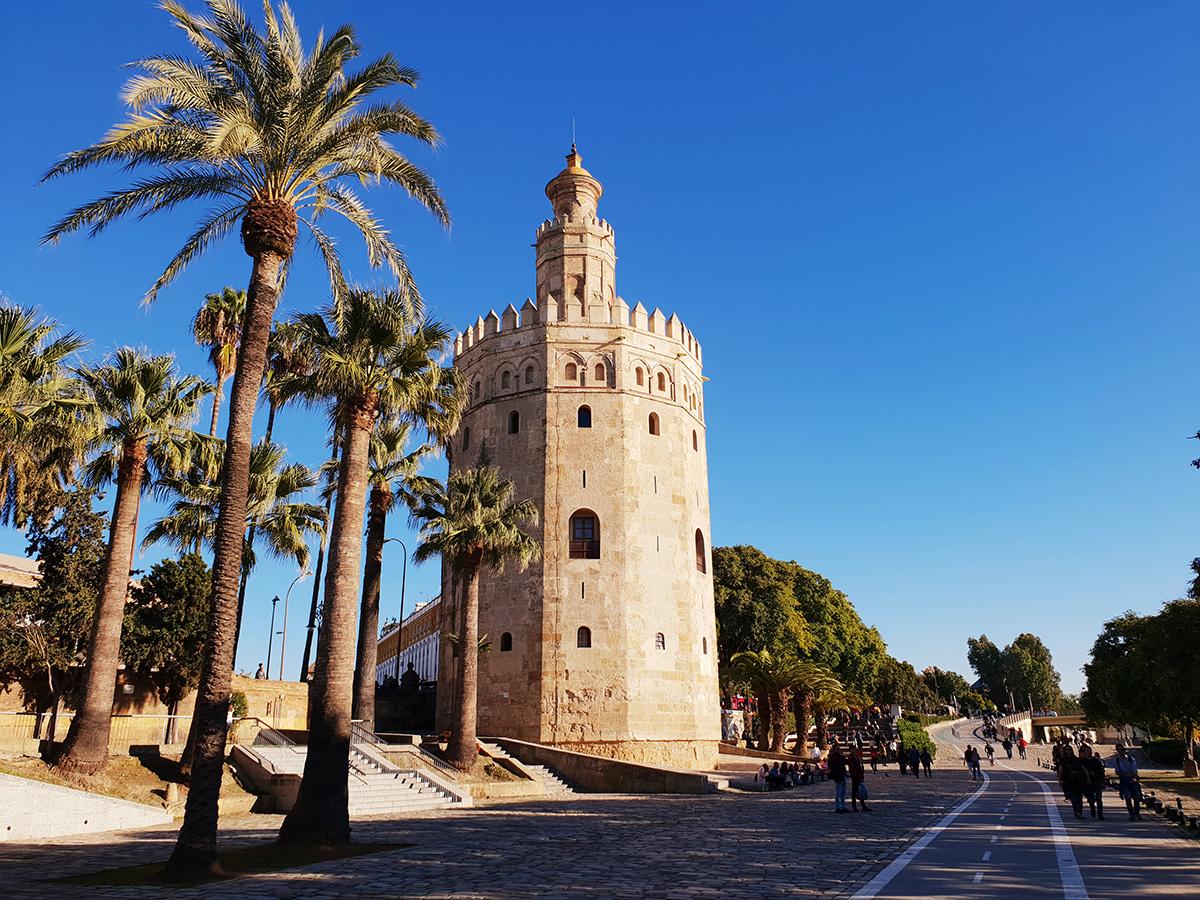 Torre del Oro, qué ver y qué hacer en Sevilla