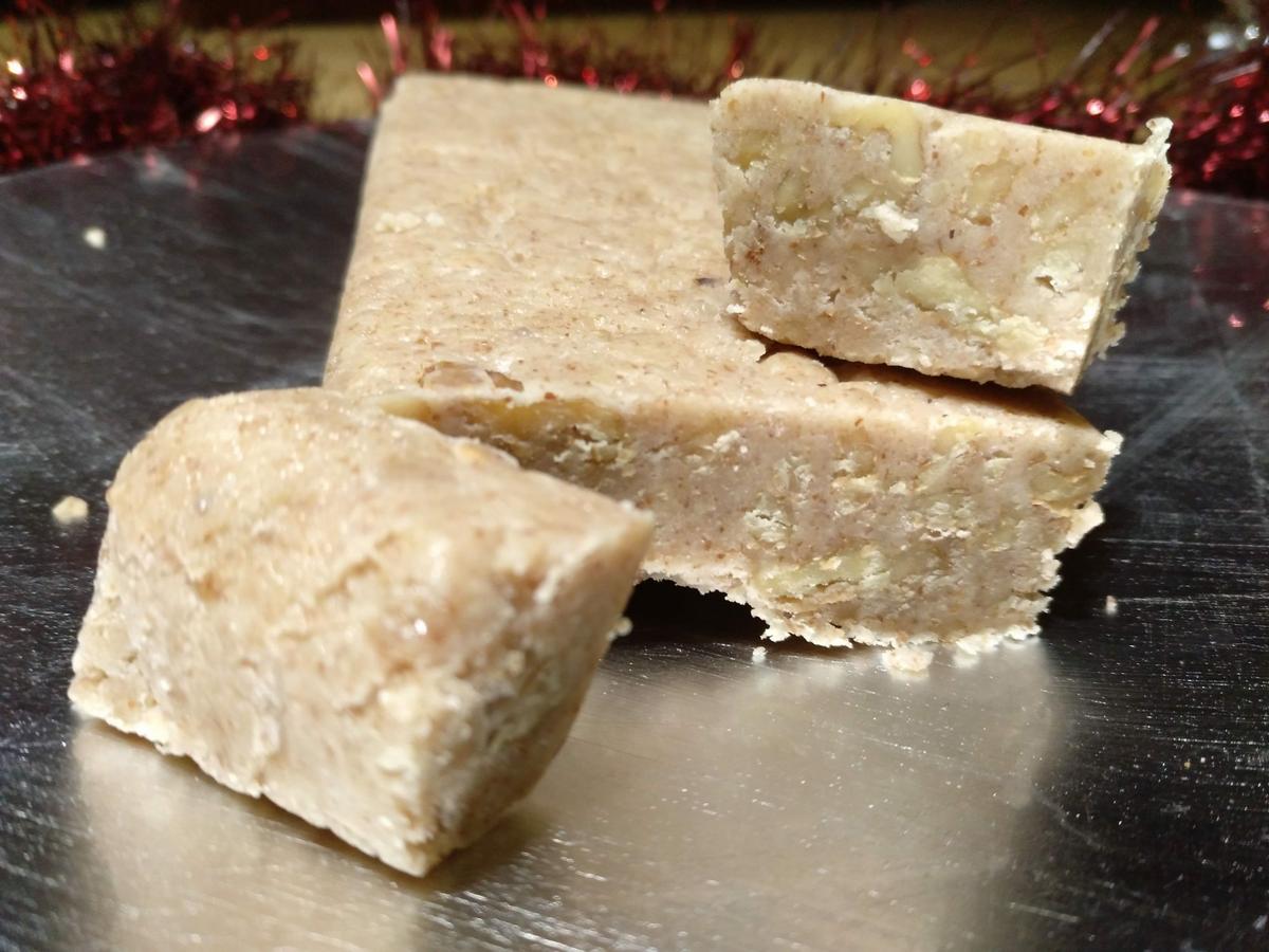 Turrón de nata (crema de leche) y nueces en Thermomix.