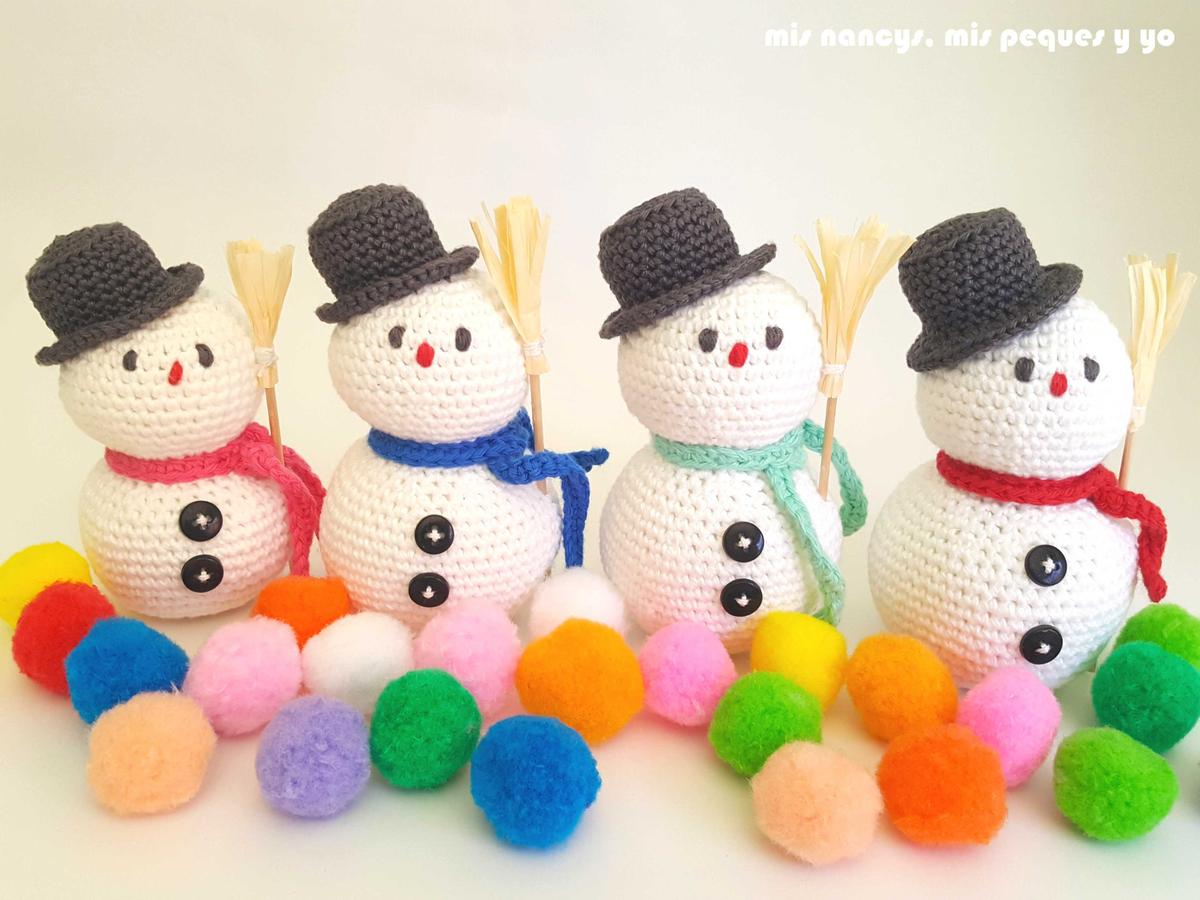 mis nancys, mis peques y yo, muñecos de nieve amigurumi, muñecos de nieve con lluvia de pompones de colores