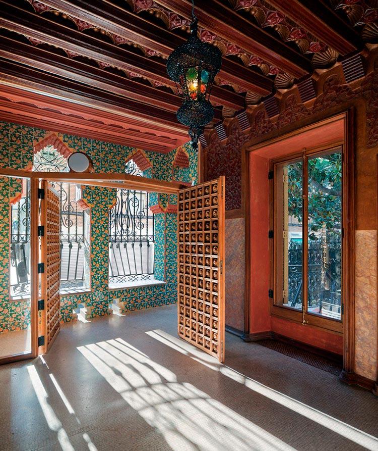 casa-vicens-antoni-gaudi-ventana
