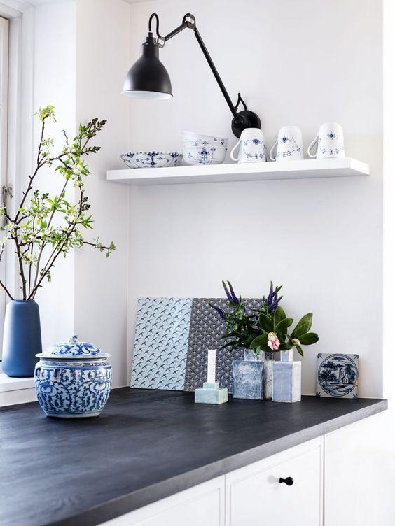 How to illuminate your kitchen countertop if you do not have upper cabinets or shelves 09