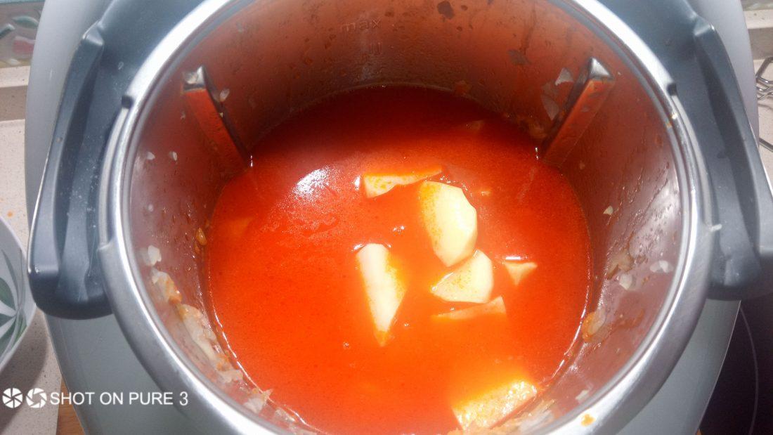 Cocer patatas a la riojana en Thermomix