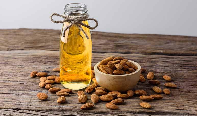 Cómo aliviar el picor en el cuero cabelludo con aceite de almendras - Trucos de belleza caseros