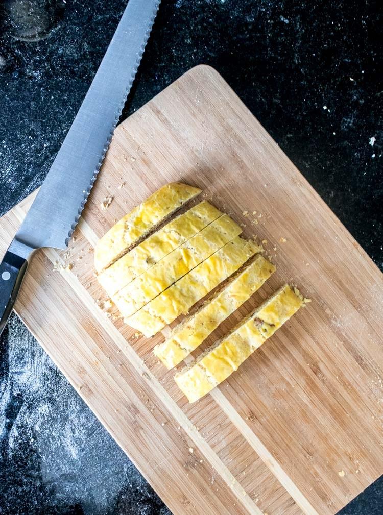 Receta de biscotti de chocolate blanco y macadamia en Maria Orsini