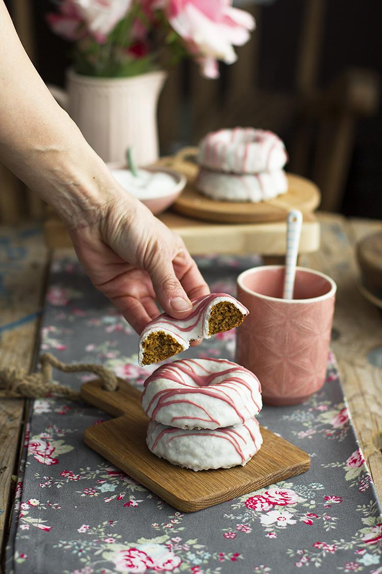 Coconuts Donuts de Vainilla y Cobertura de coco esponjoso y deliciosos