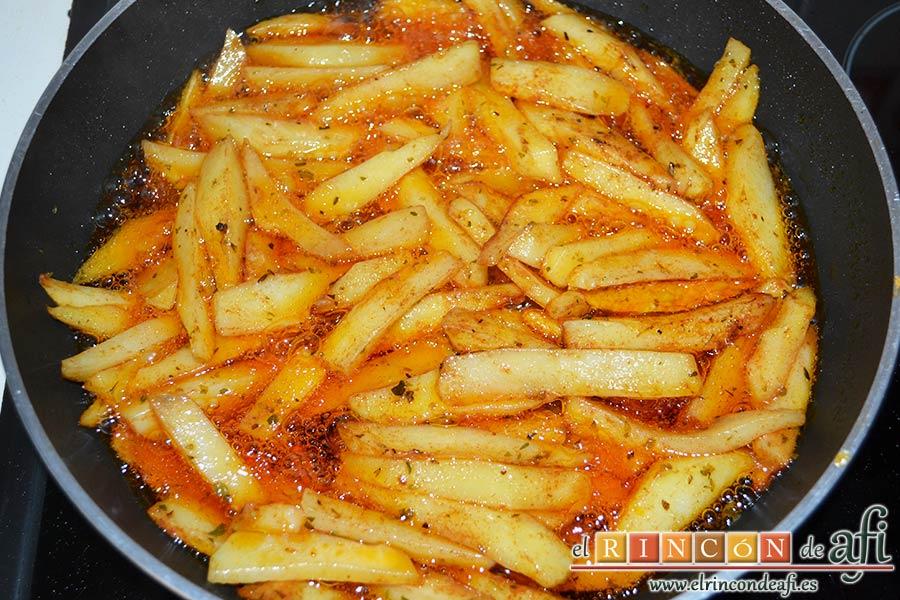 Chuletas de Sajonia con salsa de perejil, dejar que se hagan