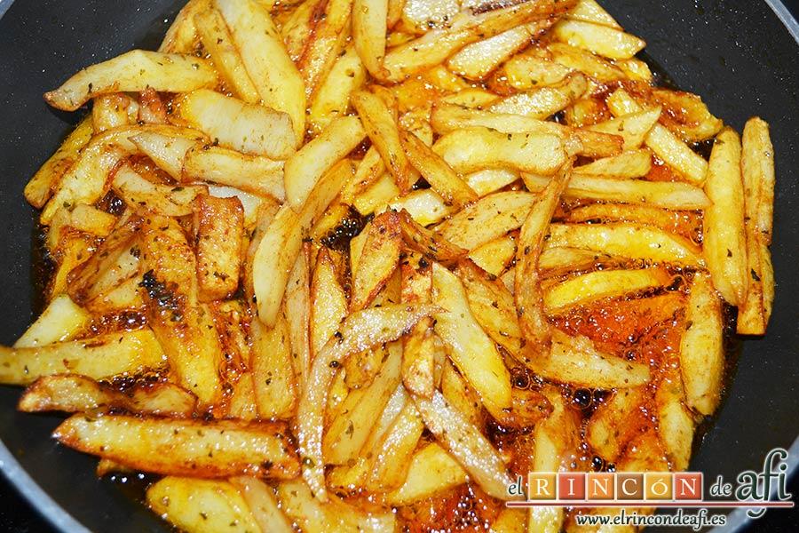 Chuletas de Sajonia con salsa de perejil, freír hasta que queden doradas y crujientes