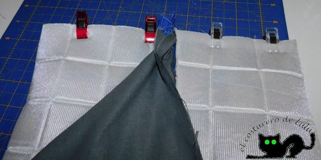 Colocamos de nuevo las telas para coser