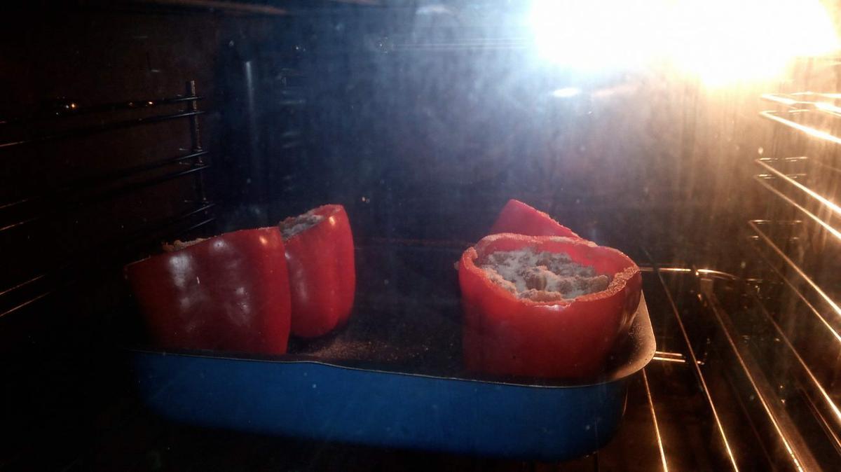 Poner los pimientos al horno