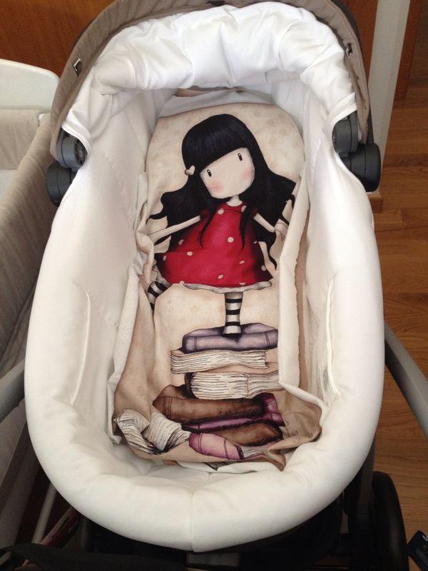 Mantita de bebe hecha con telas Gorjuss